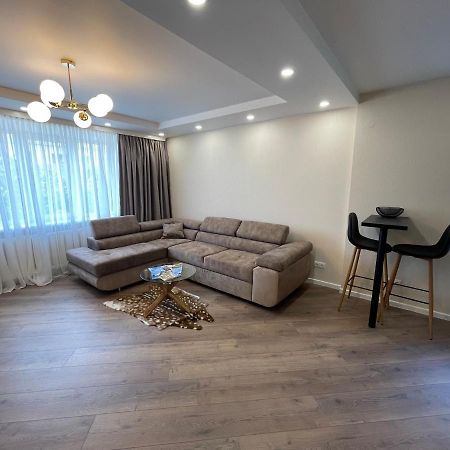 Stradinya Apartment 벤츠필스 외부 사진