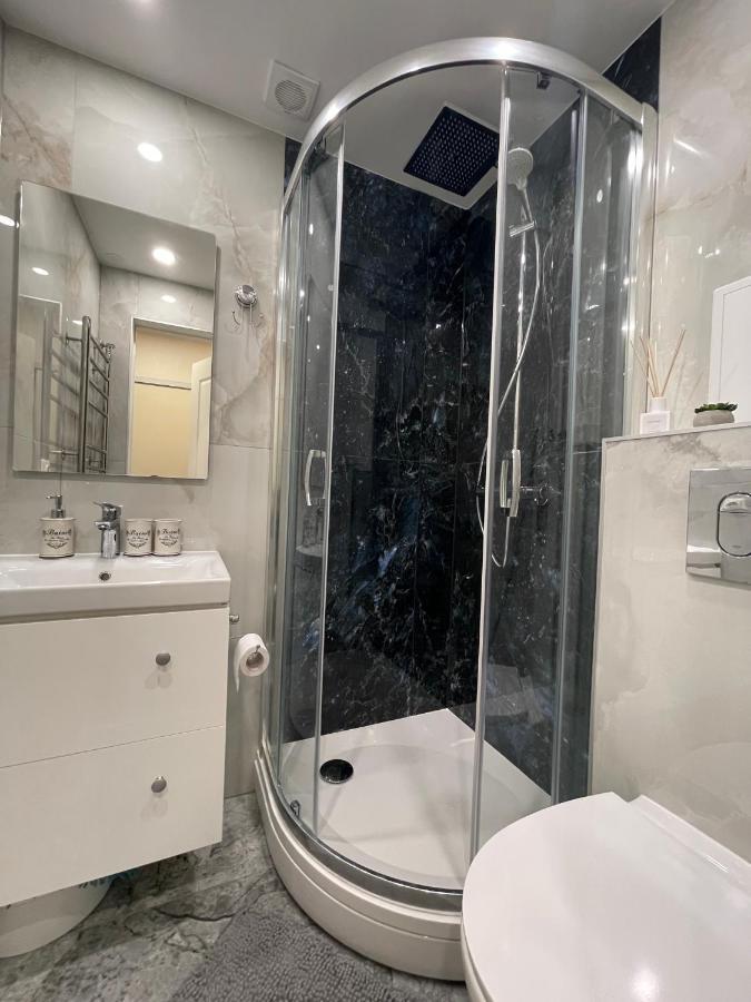 Stradinya Apartment 벤츠필스 외부 사진